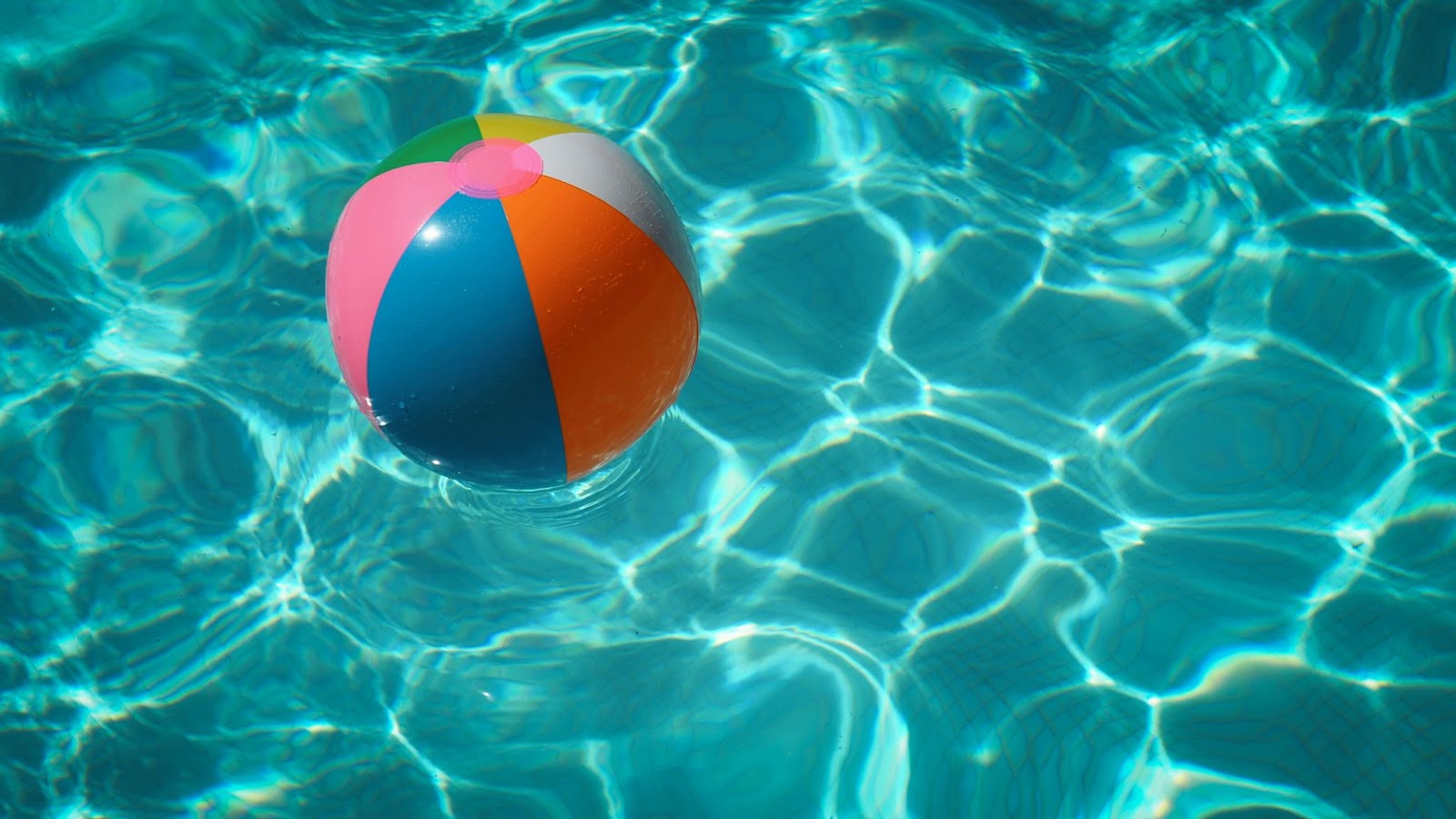 Above Ground Pool vs Inground Pool: Which Is Right for You?