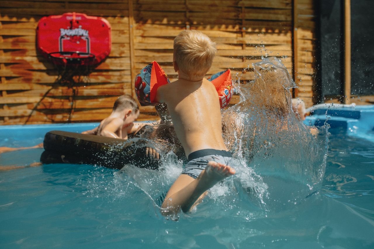Sizing It Right: Selecting the Perfect Small Pool Filter for Your Pool