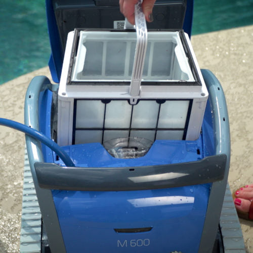 Robot nettoyeur de piscine Dolphin M600 - 9996610-US 